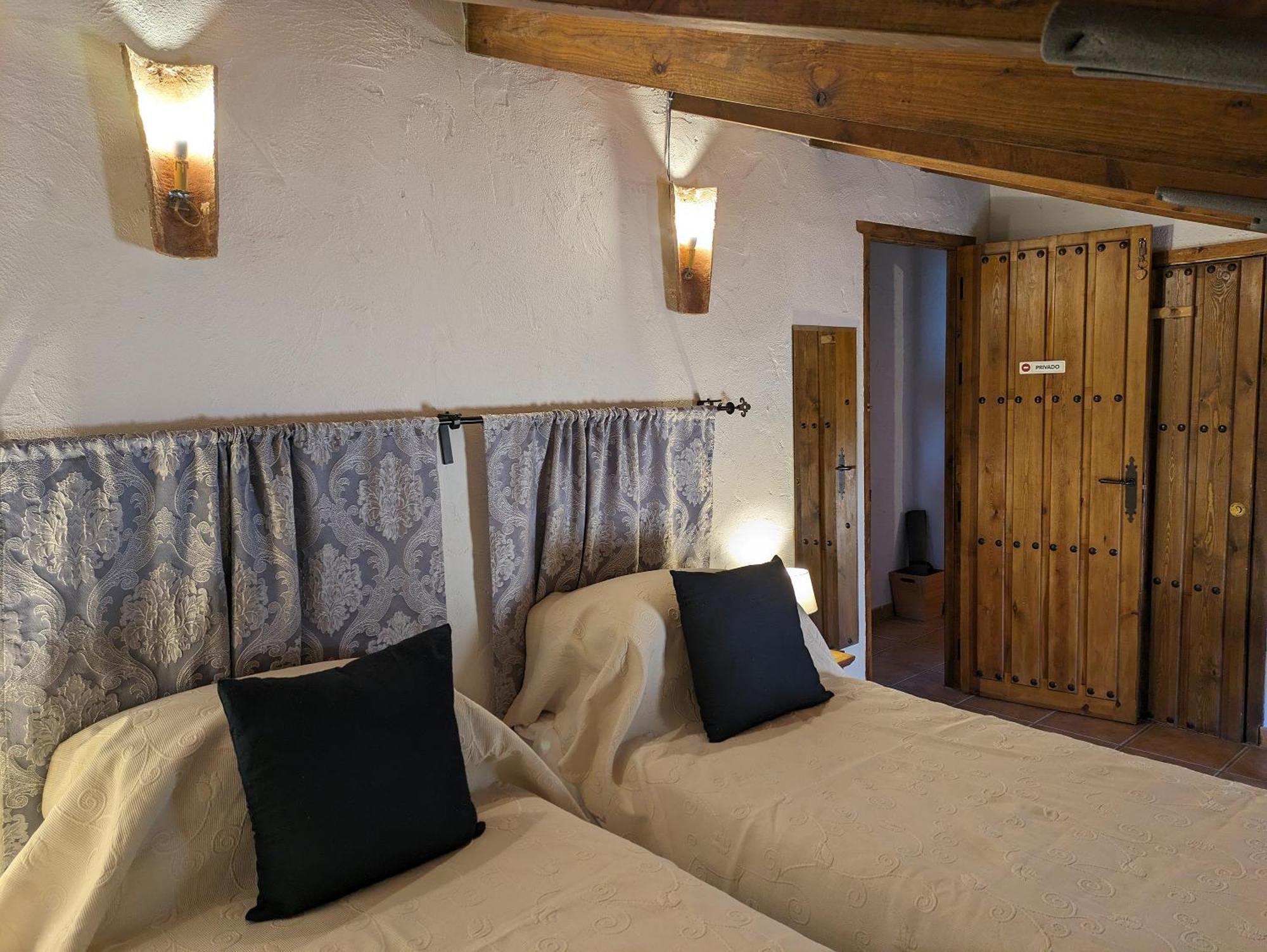 Casa Kisi Cottage, Rural Boutique Bed & Breakfast Кольменар Екстер'єр фото